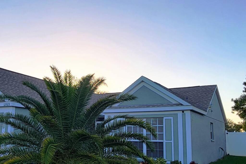 Our Sunset Getaway Apartment Riverview  Exterior photo